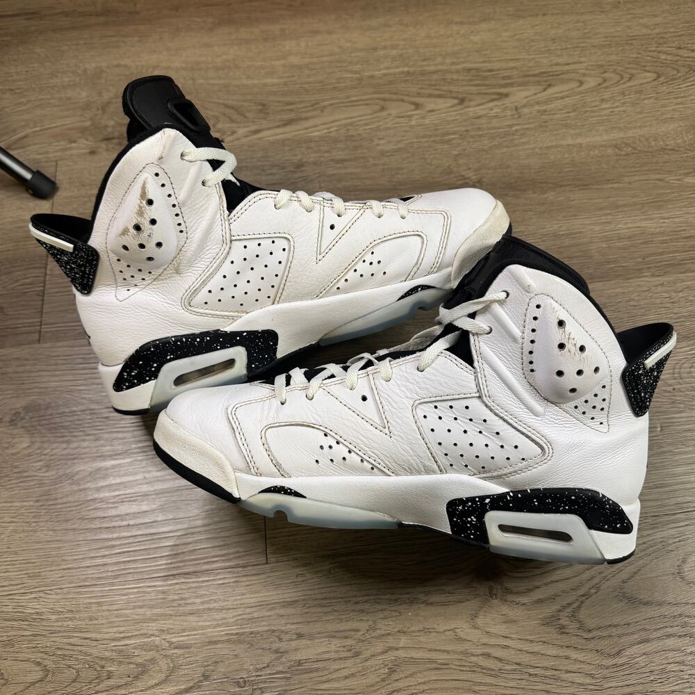 Jordan 6 Retro Reverse Oreo - Picture 5 of 12